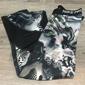 Nike Pro Women’s Tights Size Large